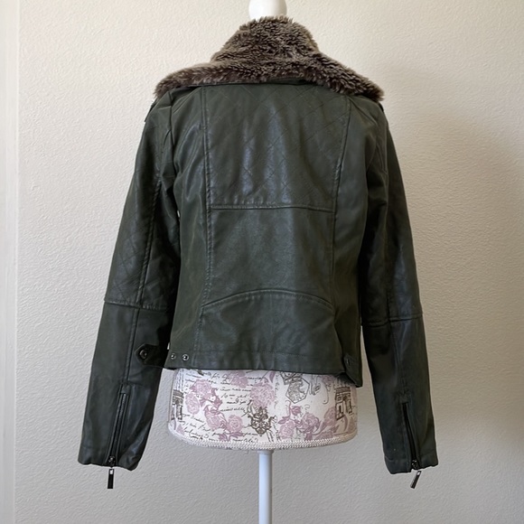 Jacket - Picture 5 of 5